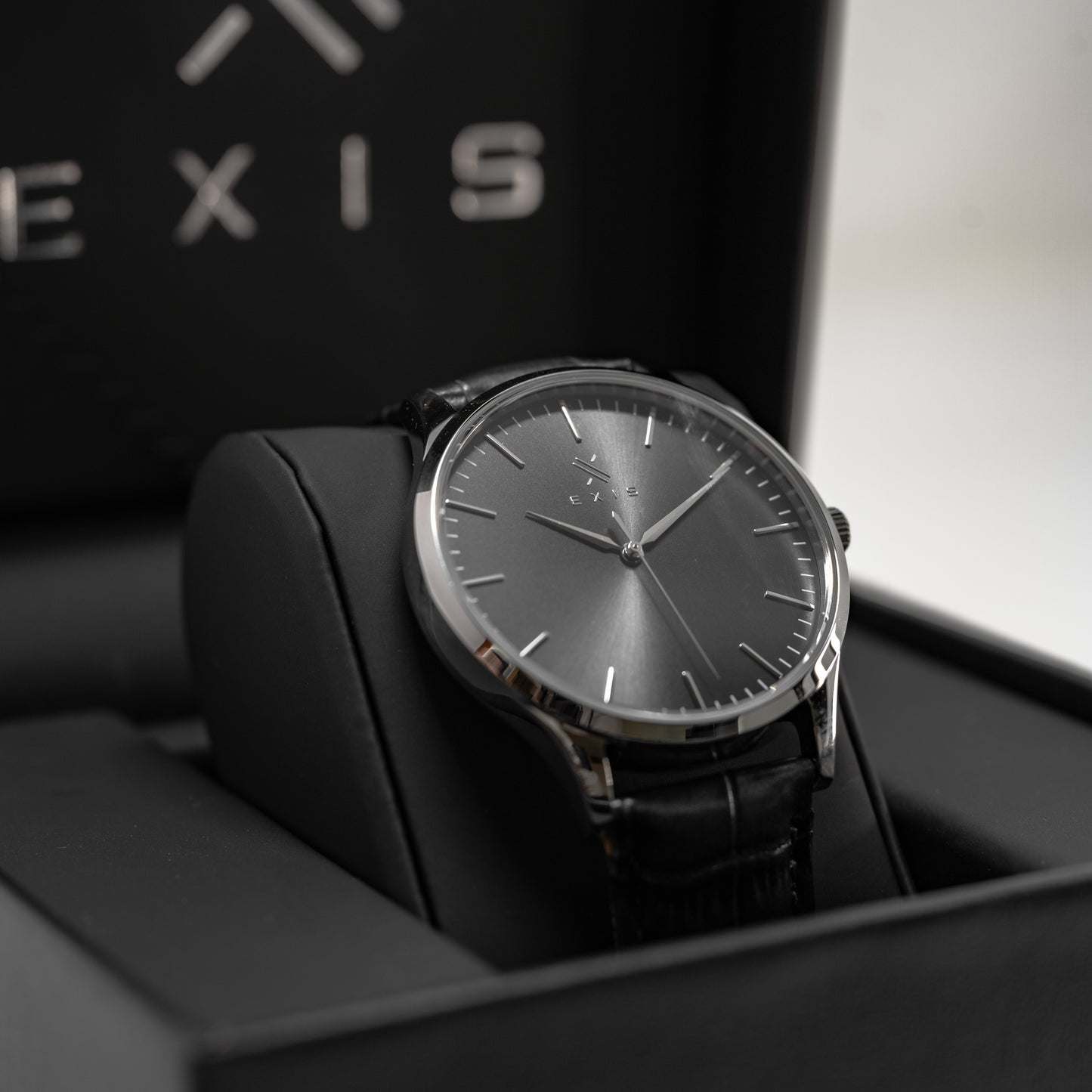 EMINENT BLACK - Exis watches